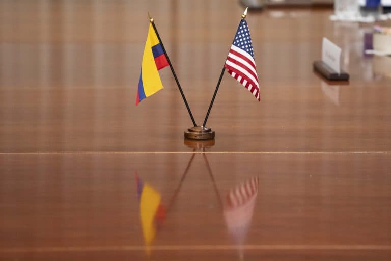 Κρίσιμη συνάντηση Πέτρο   Τραμπ στον Λευκό Οίκο