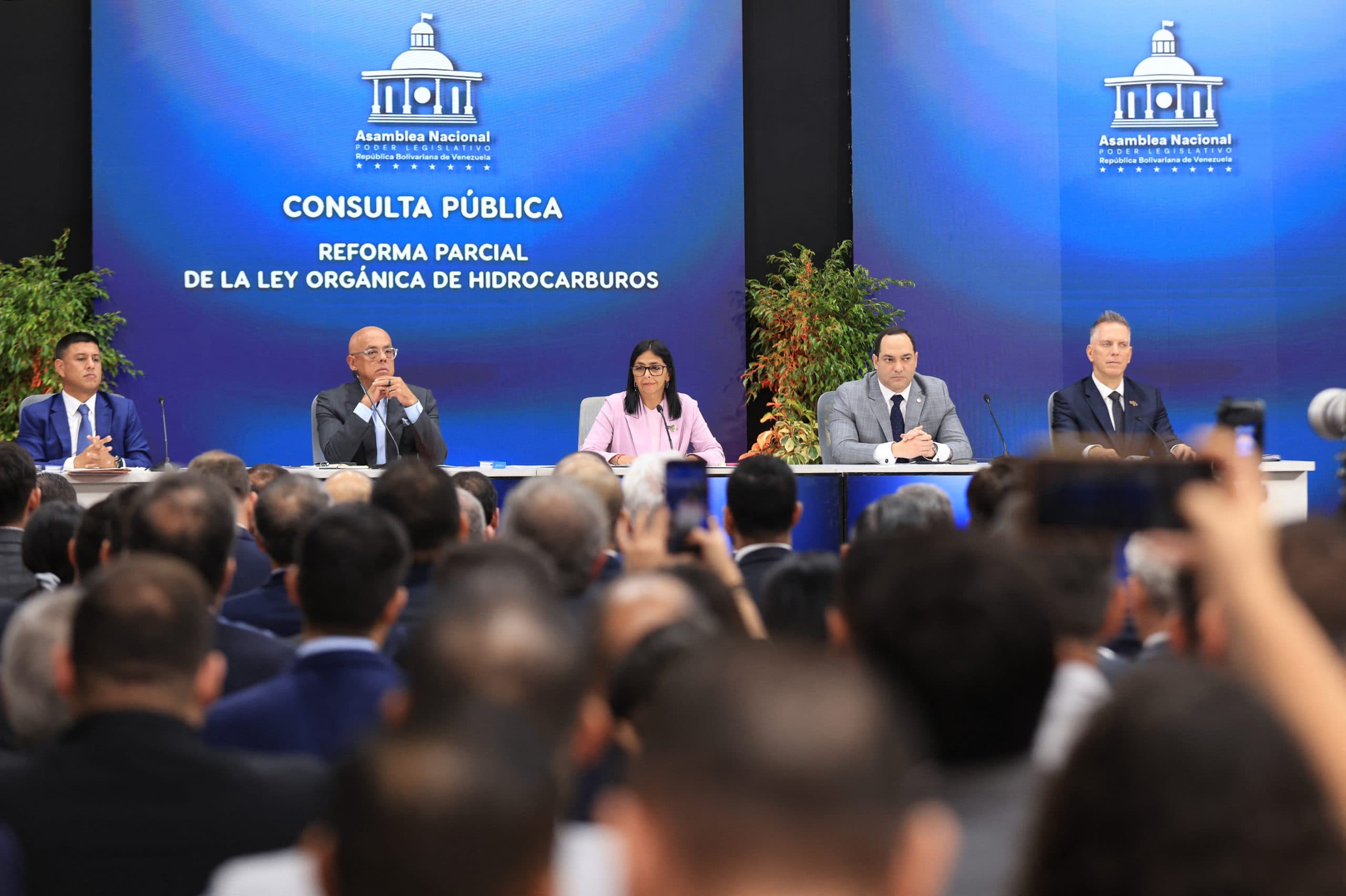 Βενεζουέλα: Άνοιγμα στις ιδιωτικές επενδύσεις με νέο νόμο για τους υδρογονάνθρακες