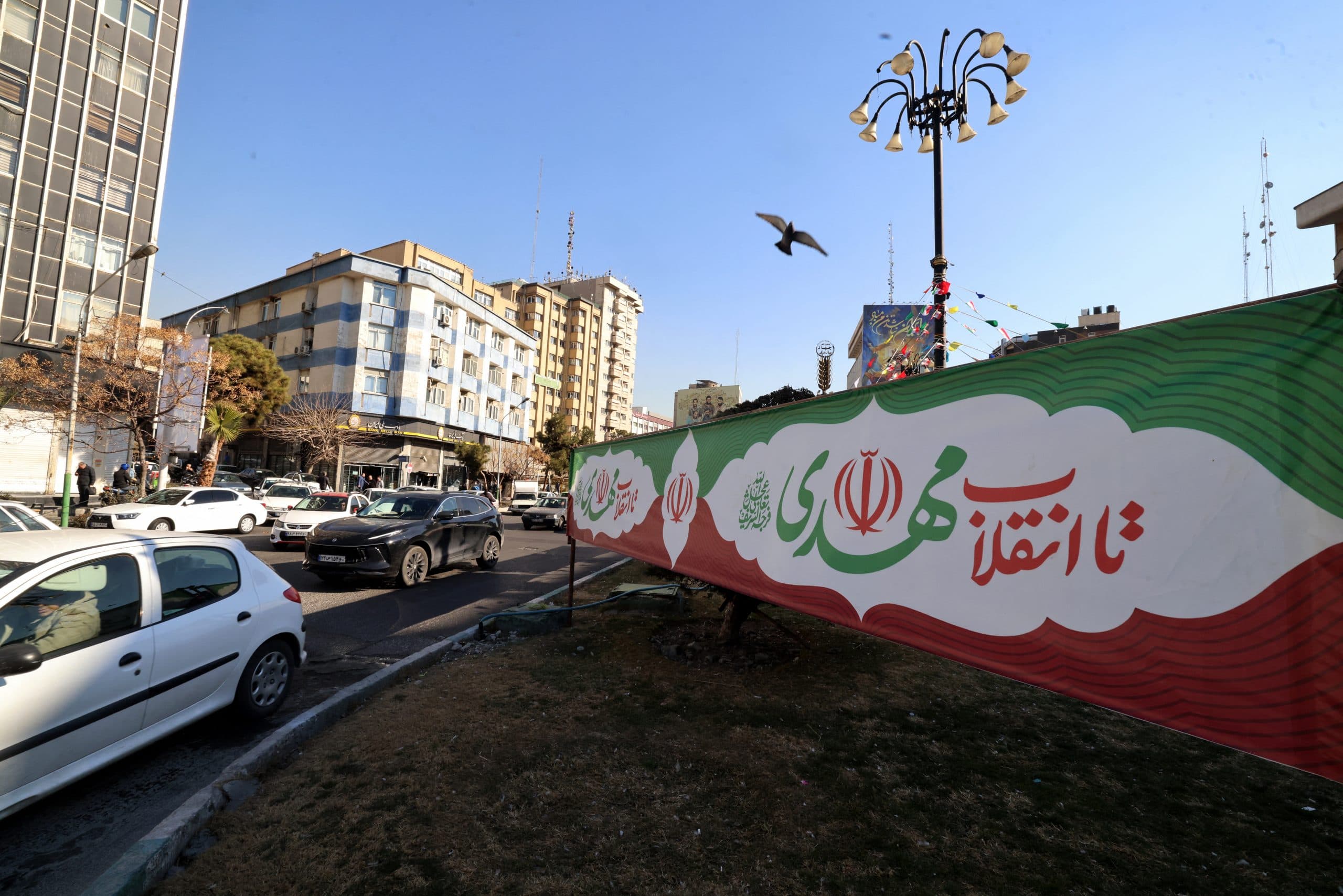 Διπλωματική Αντιπαράθεση ΗΠΑ-Ιράν: Μεταξύ Διαλόγου και Έντασης