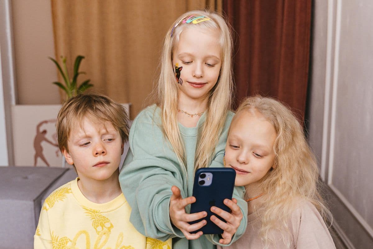 Βρετανία: Όχι οθόνες για παιδιά κάτω των 2 ετών