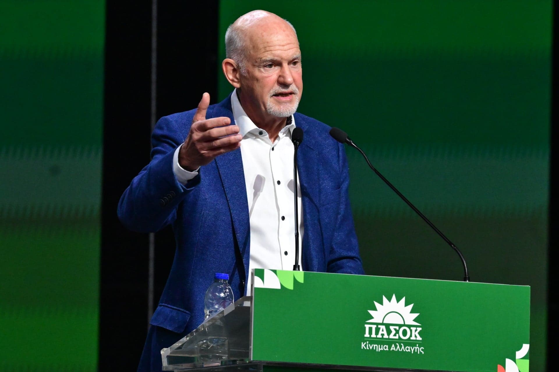 Παπανδρέου στο συνέδριο ΠΑΣΟΚ: Σκληρή κριτική στη ΝΔ