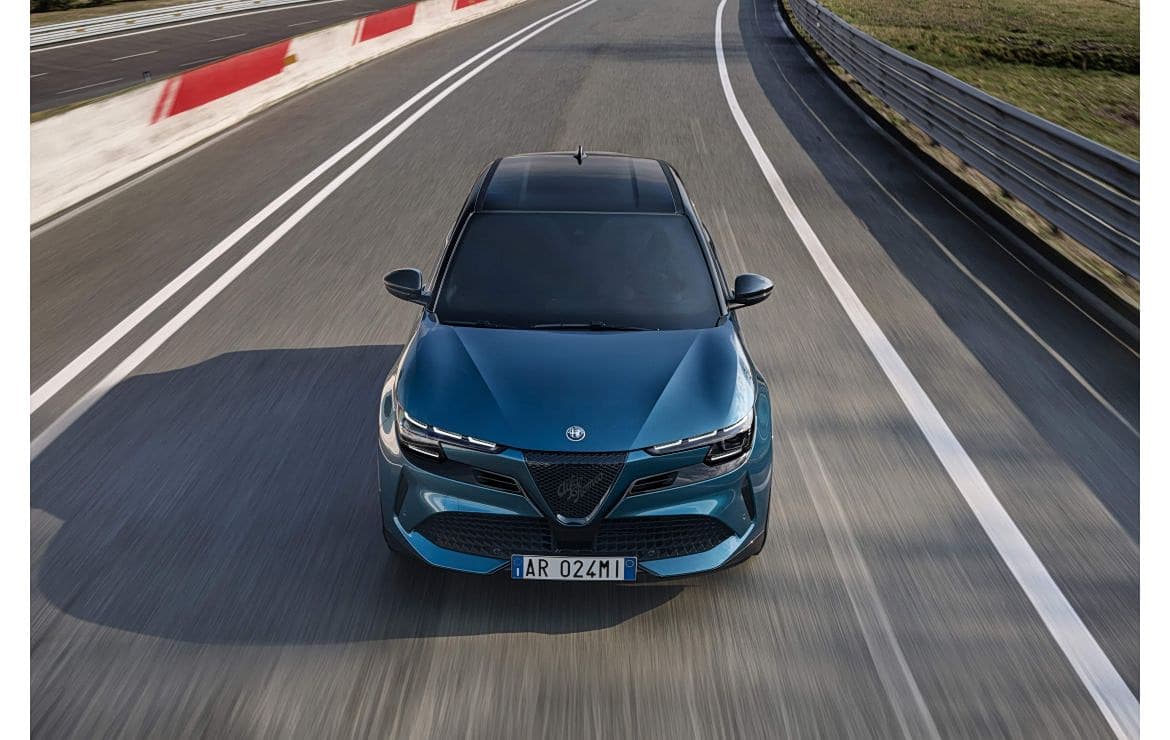 Alfa Romeo Tonale: Νέα αναβάθμιση με υβριδική τεχνολογία