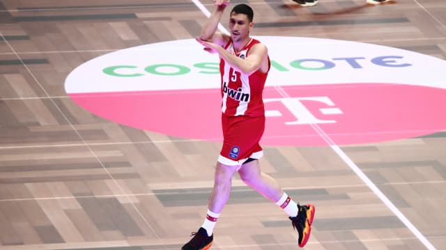 Λαρεντζάκης: «Έχω αποδείξει τι μπορώ» στη νίκη