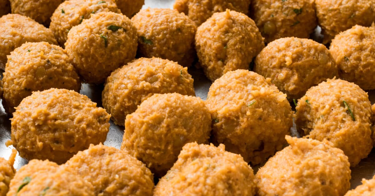 Κεφτεδάκια φακής στον φούρνο: Η πιο εύκολη συνταγή