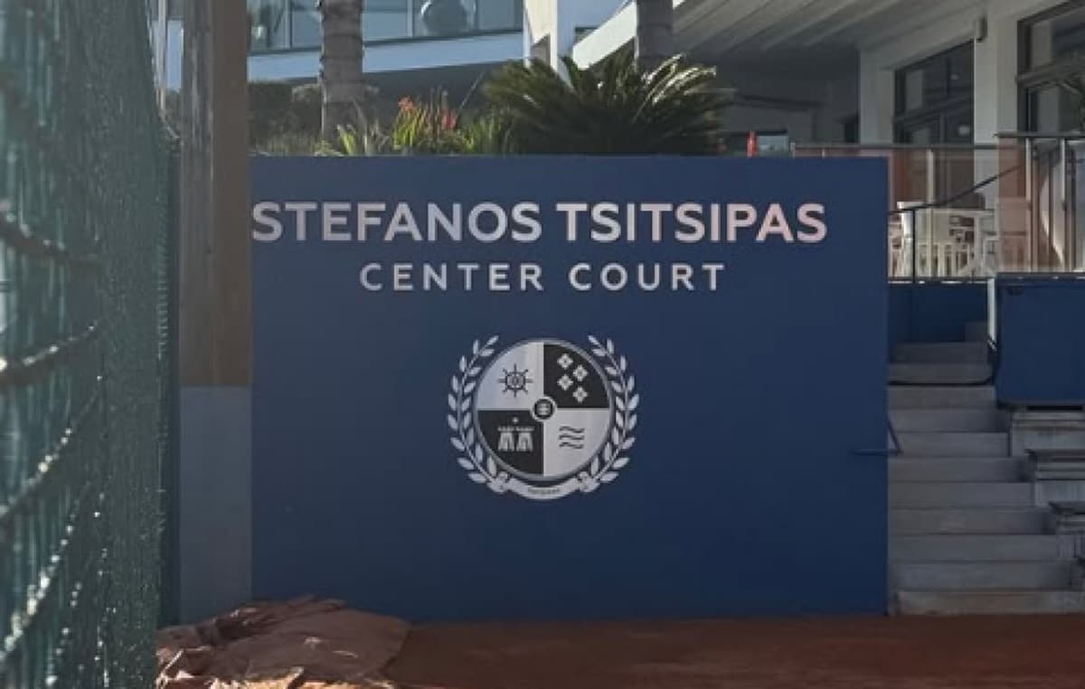 Γήπεδο με το όνομα του Τσιτσιπά στη Γαλλία