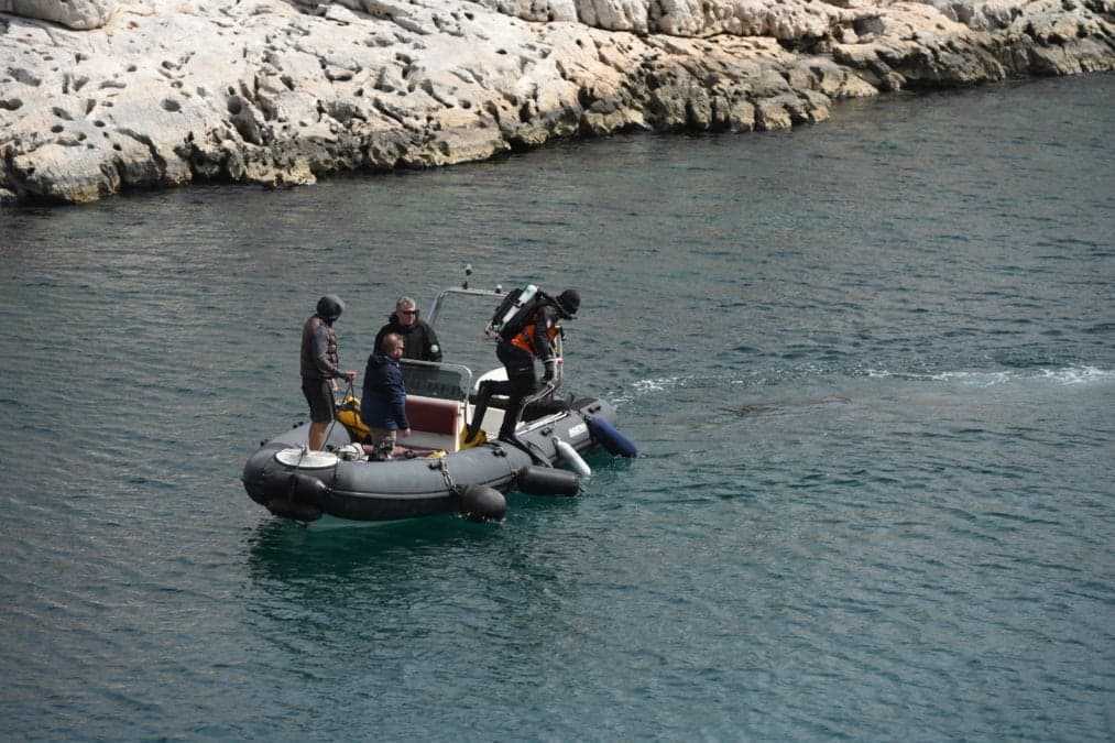 Δύτης Βουλιαγμένης: Τέταρτη μέρα ερευνών στο Πηγάδι του Διαβόλου