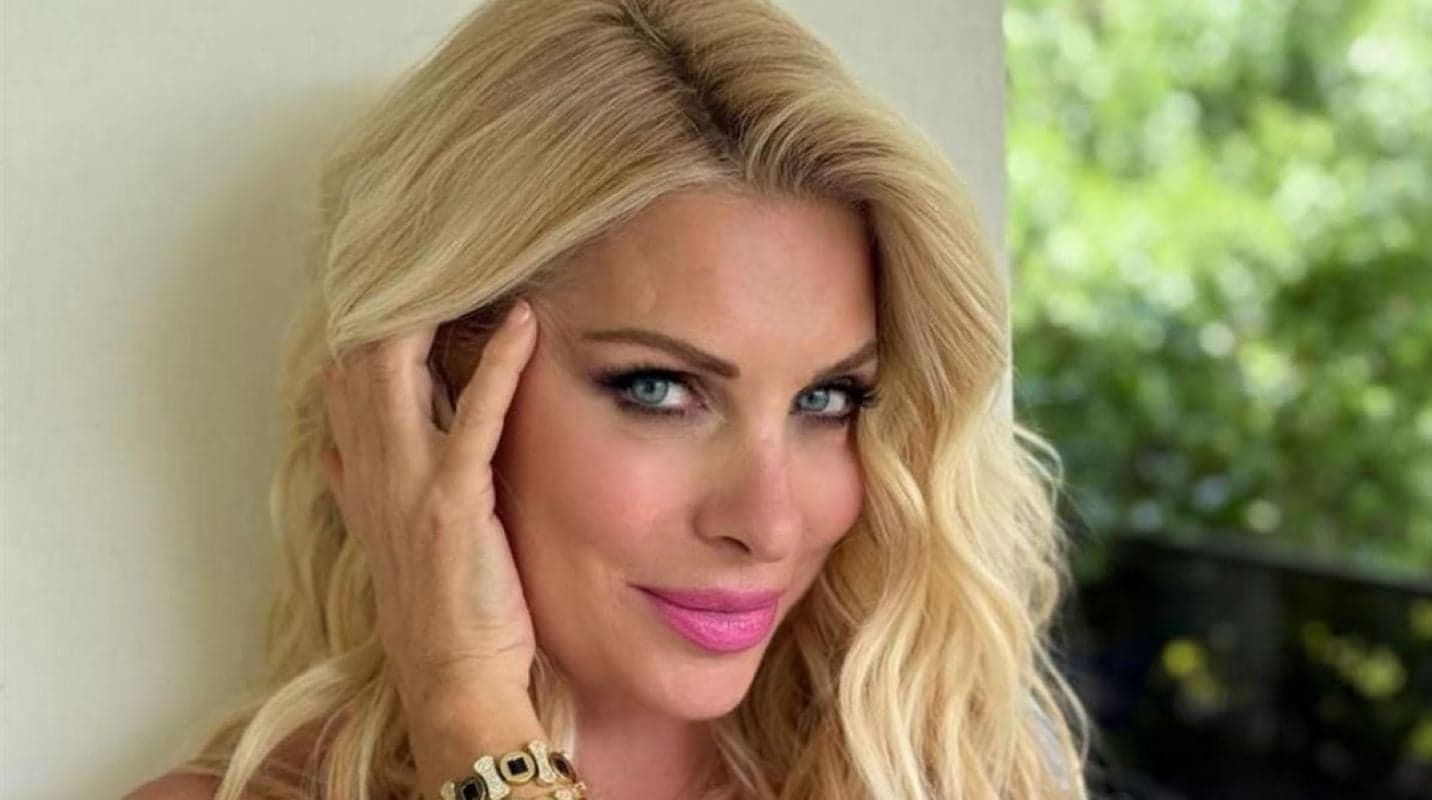 Ελένη Μενεγάκη: Διέψευσε φήμες χωρισμού από Παντζόπουλο