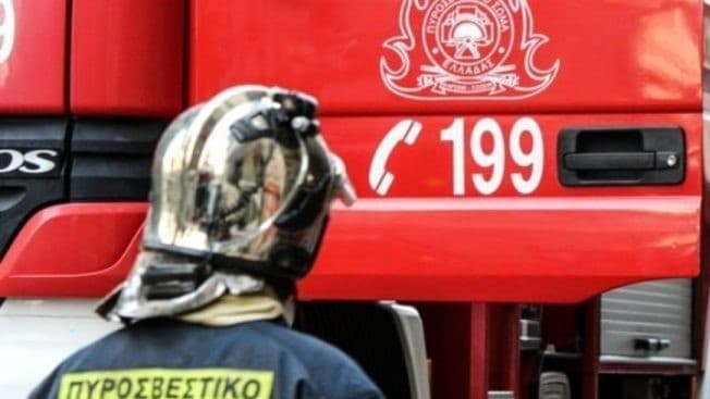 Φωτιά στου Γκύζη από έκρηξη φιάλης σε διαμέρισμα