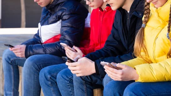 Εθνική Επιτροπή κατά του εθισμού εφήβων στον τζόγο