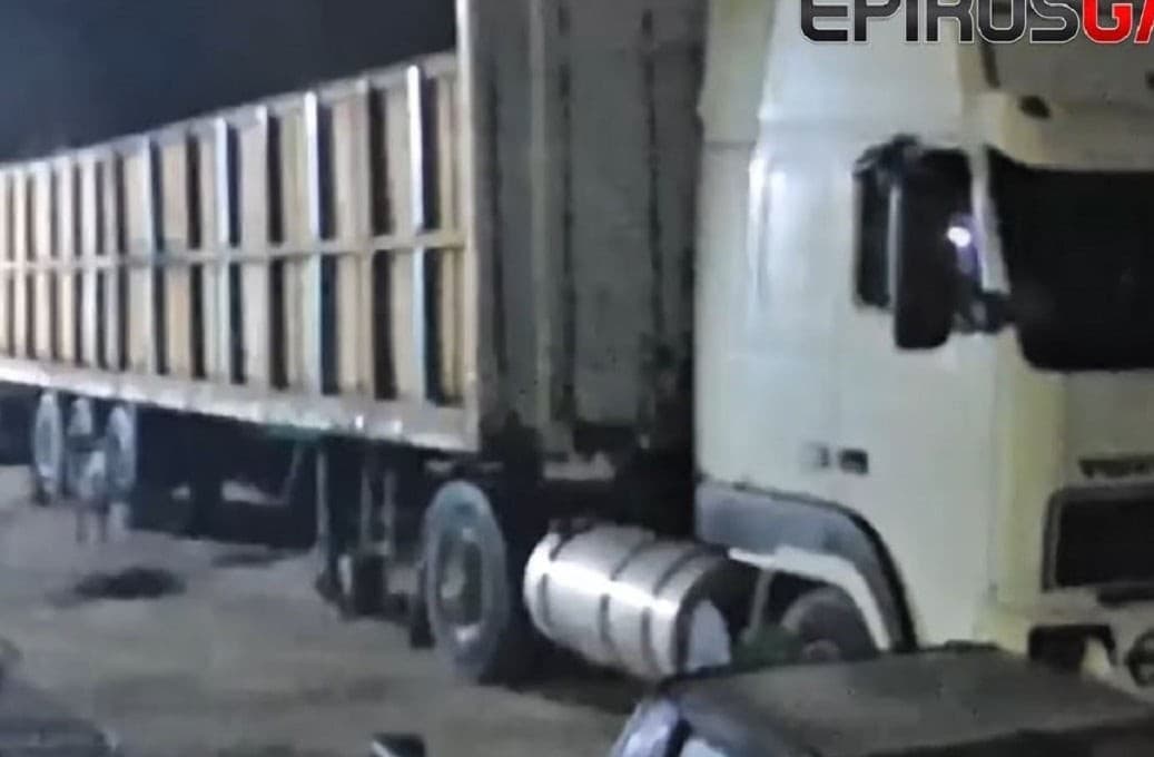 Θοδωρής Φέρρης στο J2US: Συγκινητική εμφάνιση με τη μητέρα του