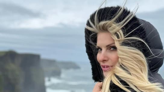 Ελένη Μενεγάκη: Το ταξίδι στην Ιρλανδία ολοκληρώθηκε