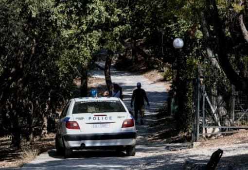 Πάτρα: Συλλήψεις για διακίνηση ναρκωτικών από ΗΠΑ