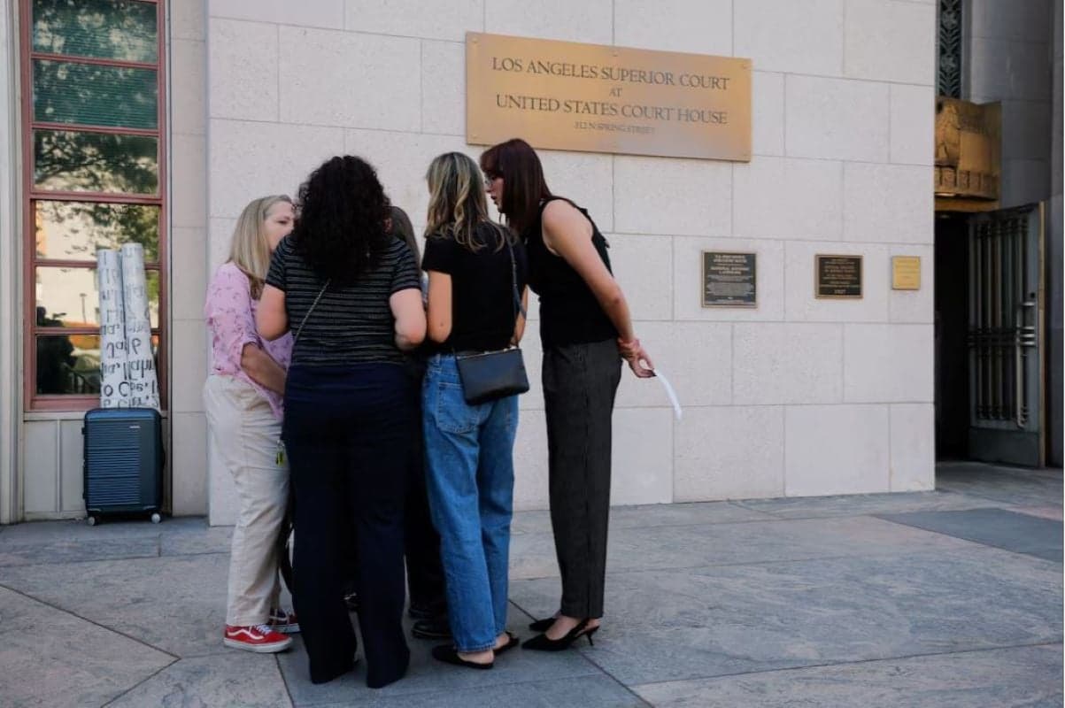 Meta και YouTube ένοχες για εθισμό ανηλίκης στις ΗΠΑ