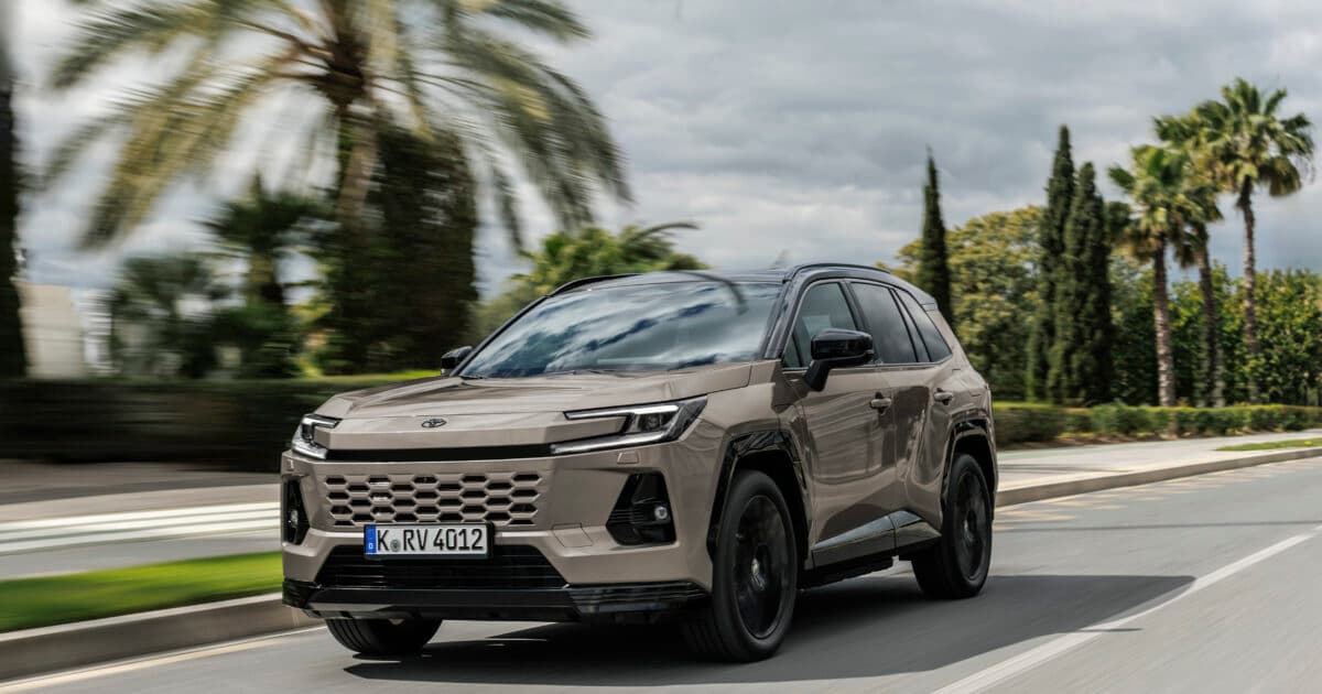 Νέο Toyota RAV4 6ης γενιάς: Έρχεται στην Ελλάδα το 2026