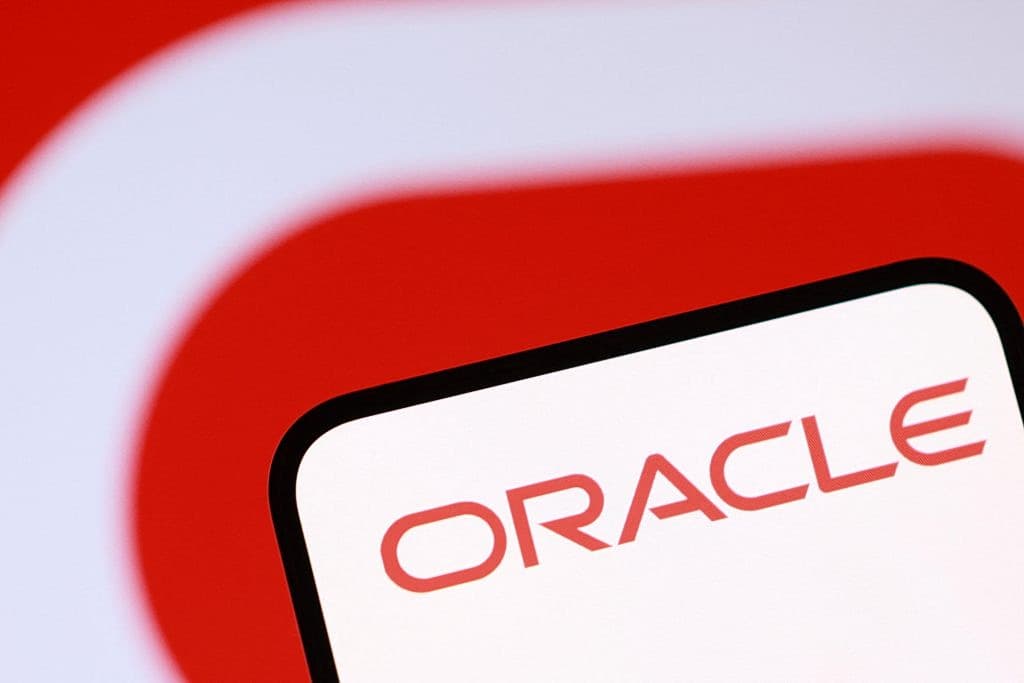Oracle: 10.000 απολύσεις με email στις 6 το πρωί