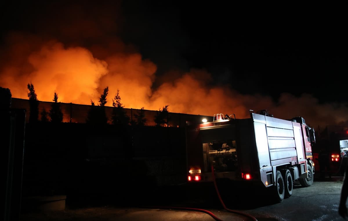 Φωτιά σε ενοικιαζόμενα αυτοκίνητα στο Ηράκλειο με 18 ζημιές