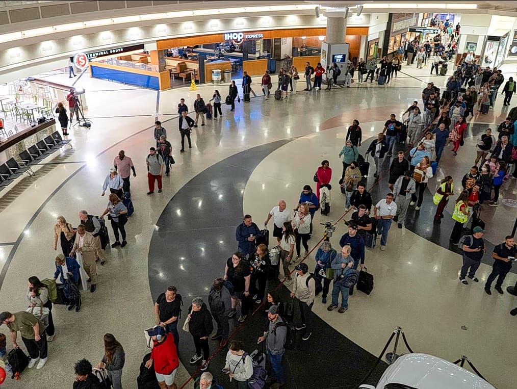 Χάος στα ευρωπαϊκά αεροδρόμια από το νέο σύστημα ελέγχου συνόρων