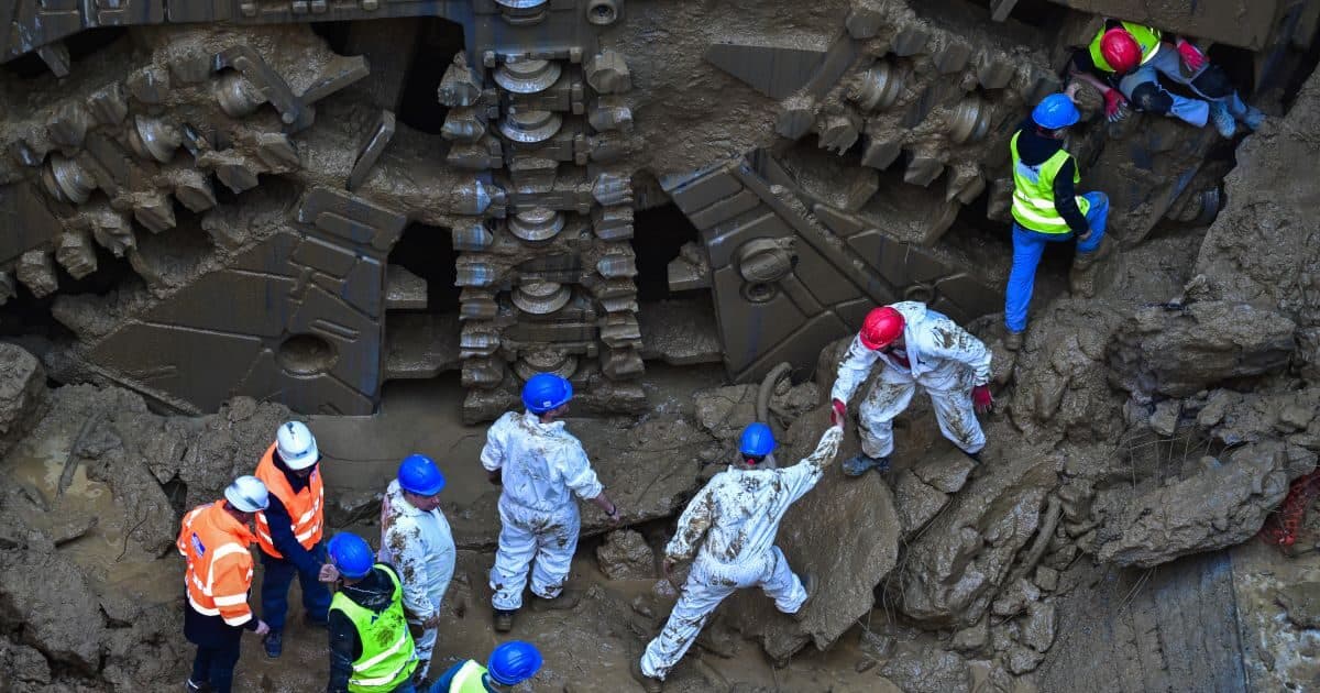 Μεγάλα έργα υποδομών στην Αττική: Μετρό, δρόμοι και αναπλάσεις