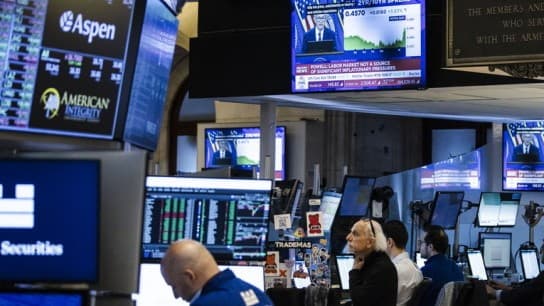 Wall Street ανέρχεται με ελπίδες για τέλος του πολέμου ΗΠΑ-Ιράν
