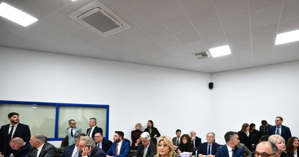 Δημοσκόπηση GPO: 51,7% θέλει αυτοδύναμη κυβέρνηση
