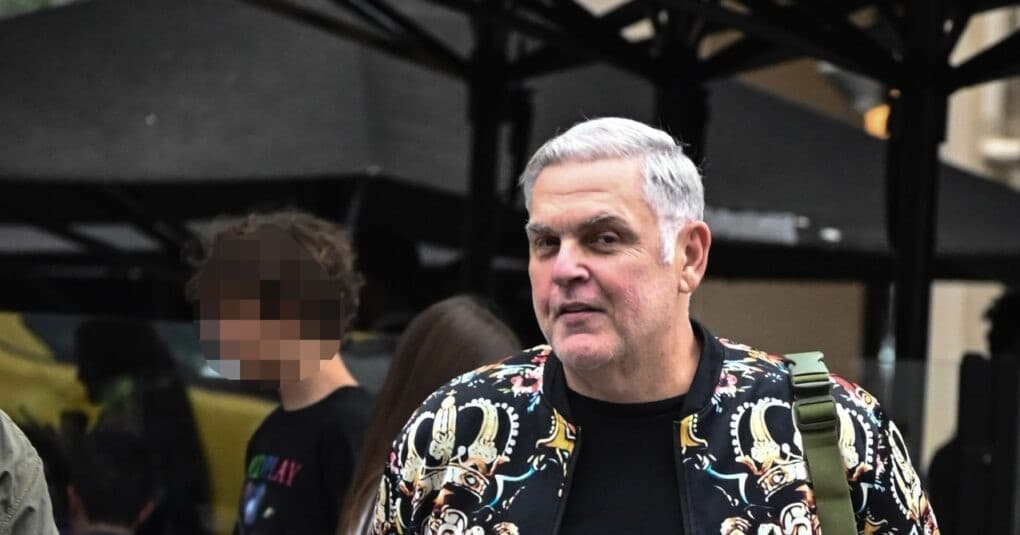 ΑΒ Βασιλόπουλος επεκτείνεται στη Σαντορίνη με τρία νέα καταστήματα