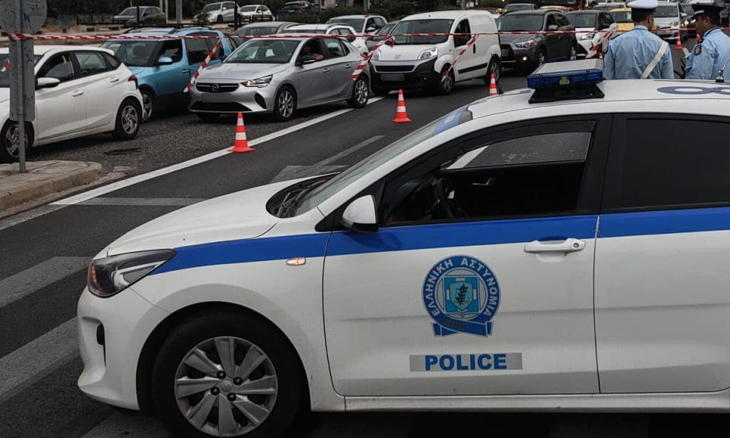 Καραμπόλα πέντε οχημάτων στη Δραπετσώνα   Πλήρη διακοπή κυκλοφορίας