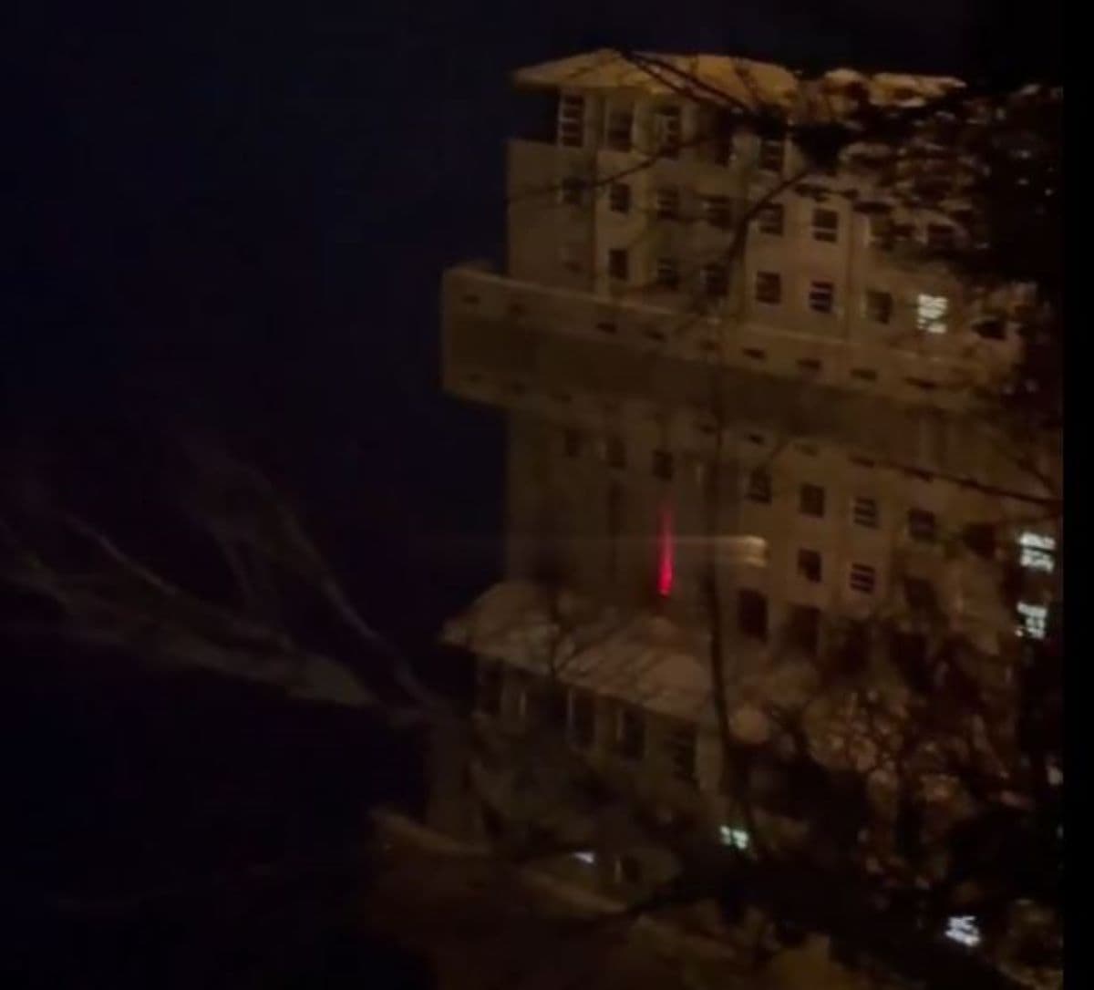 Ρωσική Επίθεση στο Χάρκοβο: Πόλη Βυθισμένη στο Σκοτάδι και Εκτεταμένες Καταστροφές