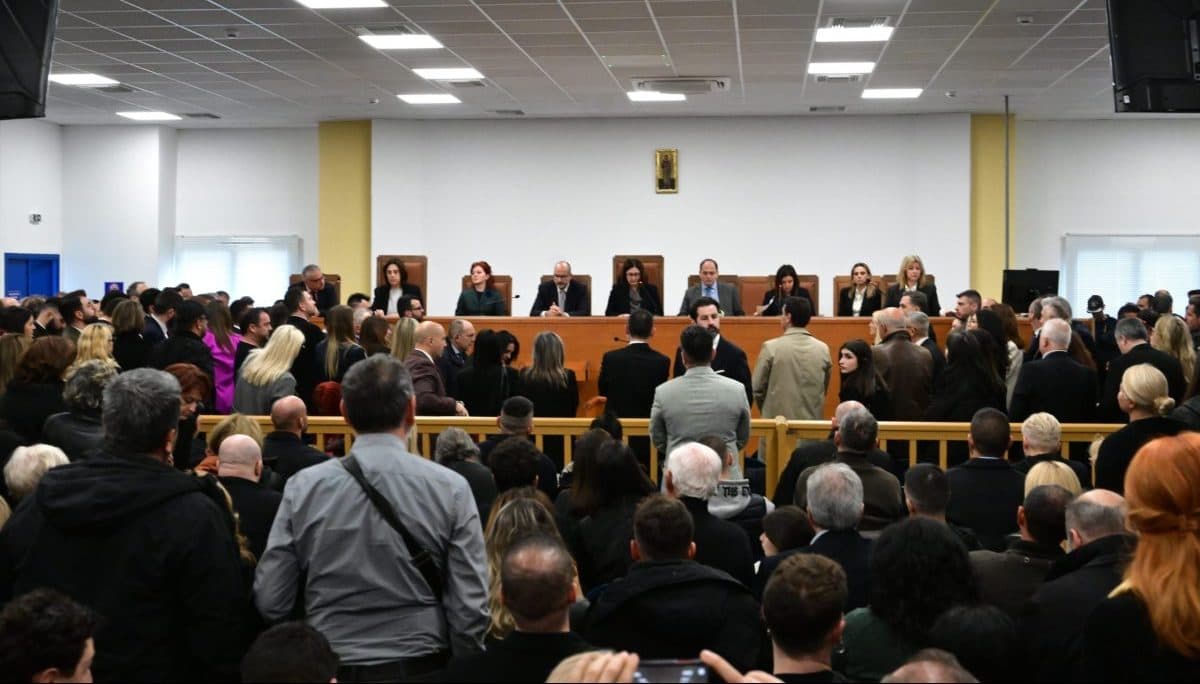 Δίκη Τεμπών: Ζητούν αλλαγή χώρου λόγω συνωστισμού