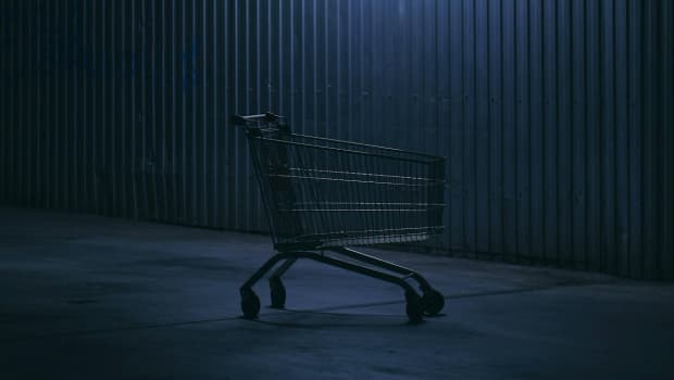 Σοκολάτες σε κλειδωμένα κουτιά στη Βρετανία