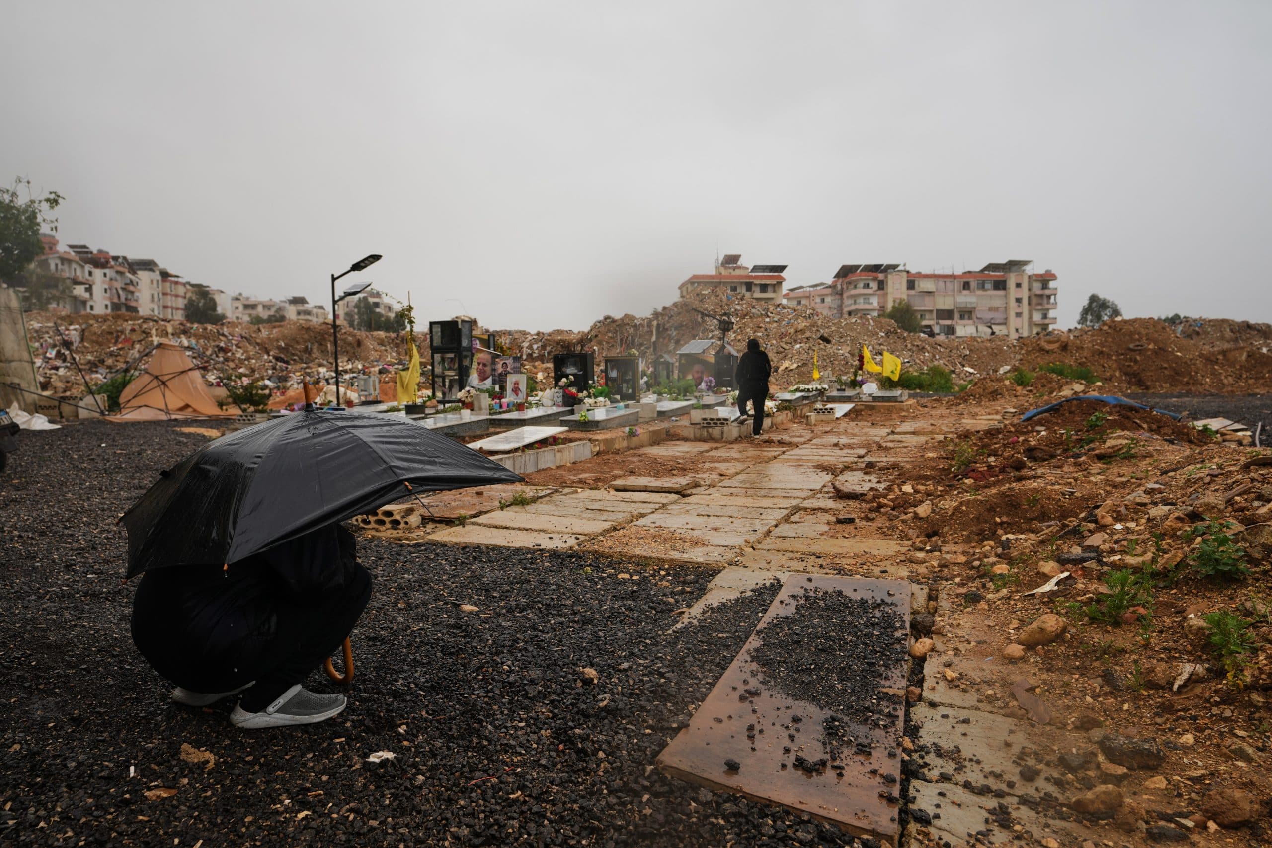 Επιθέσεις Ιράν στον Κόλπο: 6 νεκροί και βιομηχανίες στόχος