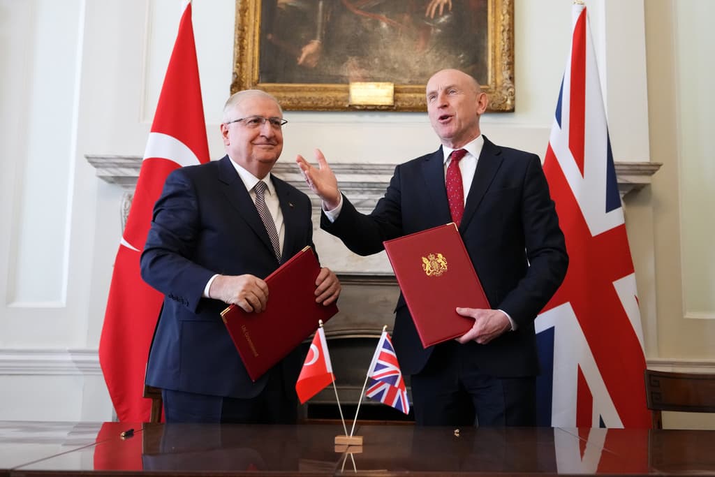 Βρετανία και Τουρκία υπέγραψαν συμφωνία για Typhoon