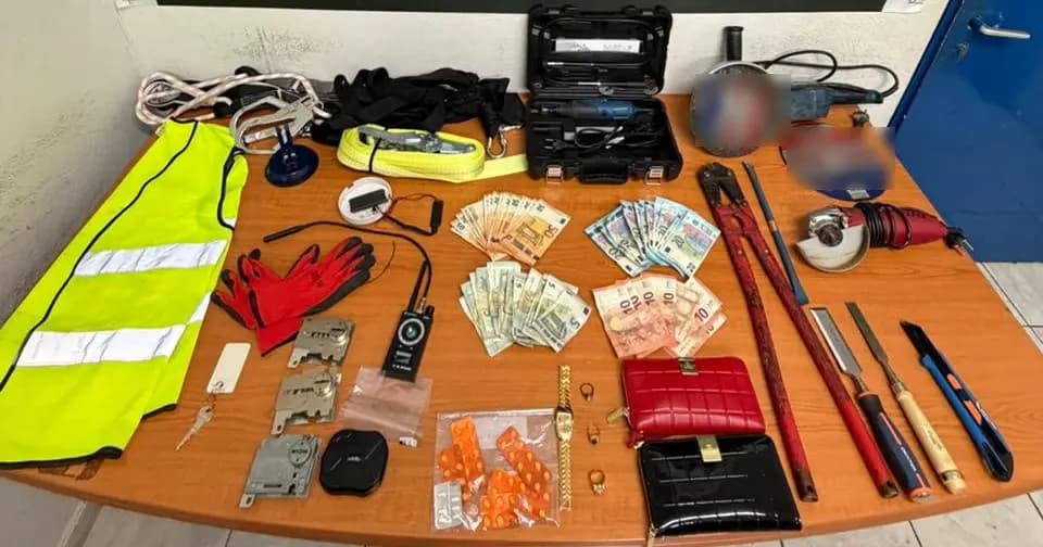 Σπείρα διαρρήξεων με λεία 500.000 ευρώ στην Αττική