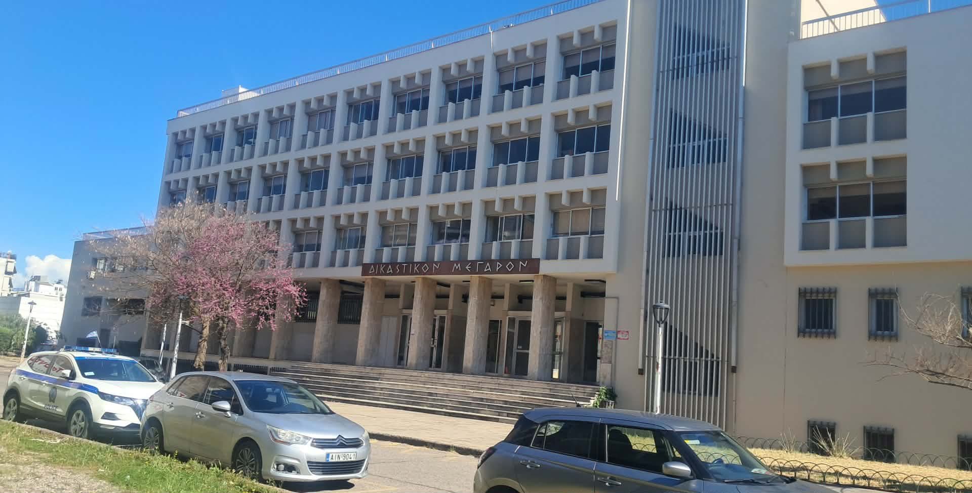 Συμπλοκή ανηλίκων στο Κιάτο με μαχαίρι πεταλούδα