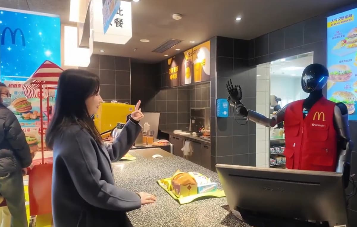 Ιράν: 2 εκατ. δολάρια για πέρασμα από τα Στενά του Ορμούζ