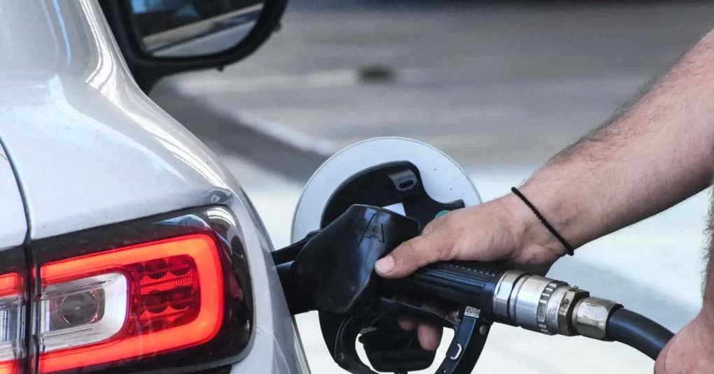 Fuel Pass 2026: Έως 60 ευρώ σε νοικοκυριά για καύσιμα