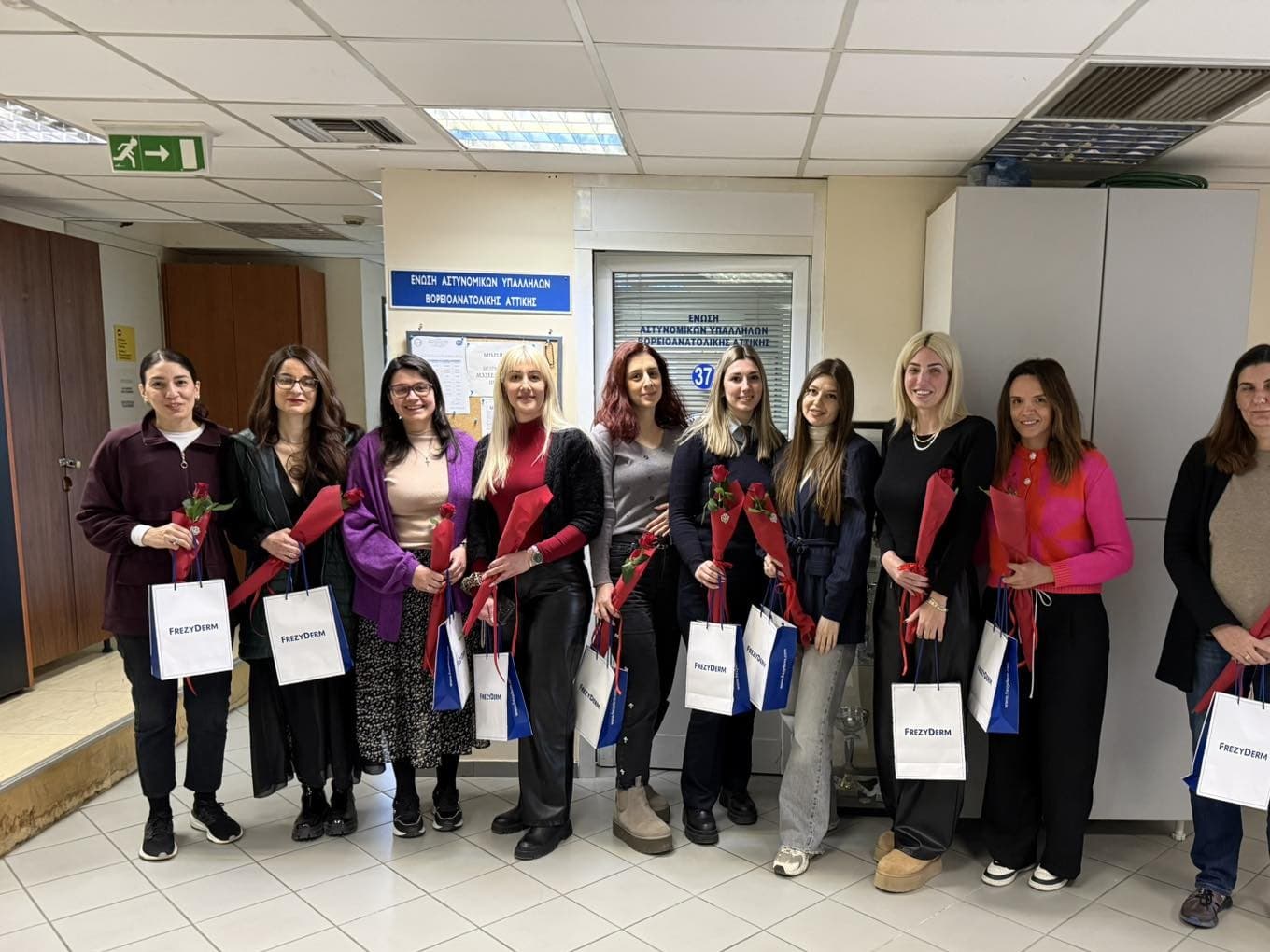 Παγκόσμια Ημέρα της Γυναίκας: Αστυνομικοί τίμησαν τις συναδέλφους τους