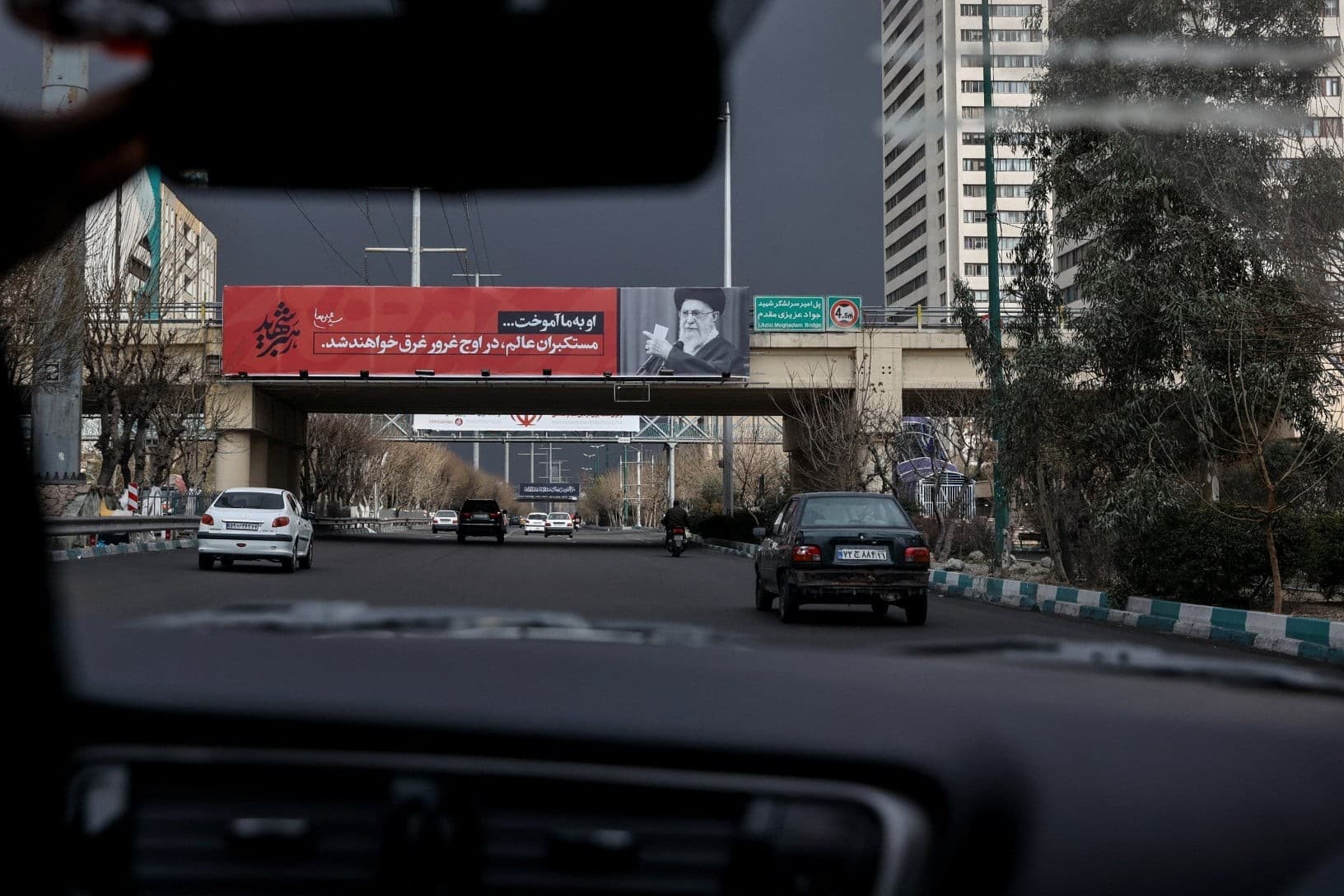 Wall Street αναλύει επιπτώσεις Μέσης Ανατολής