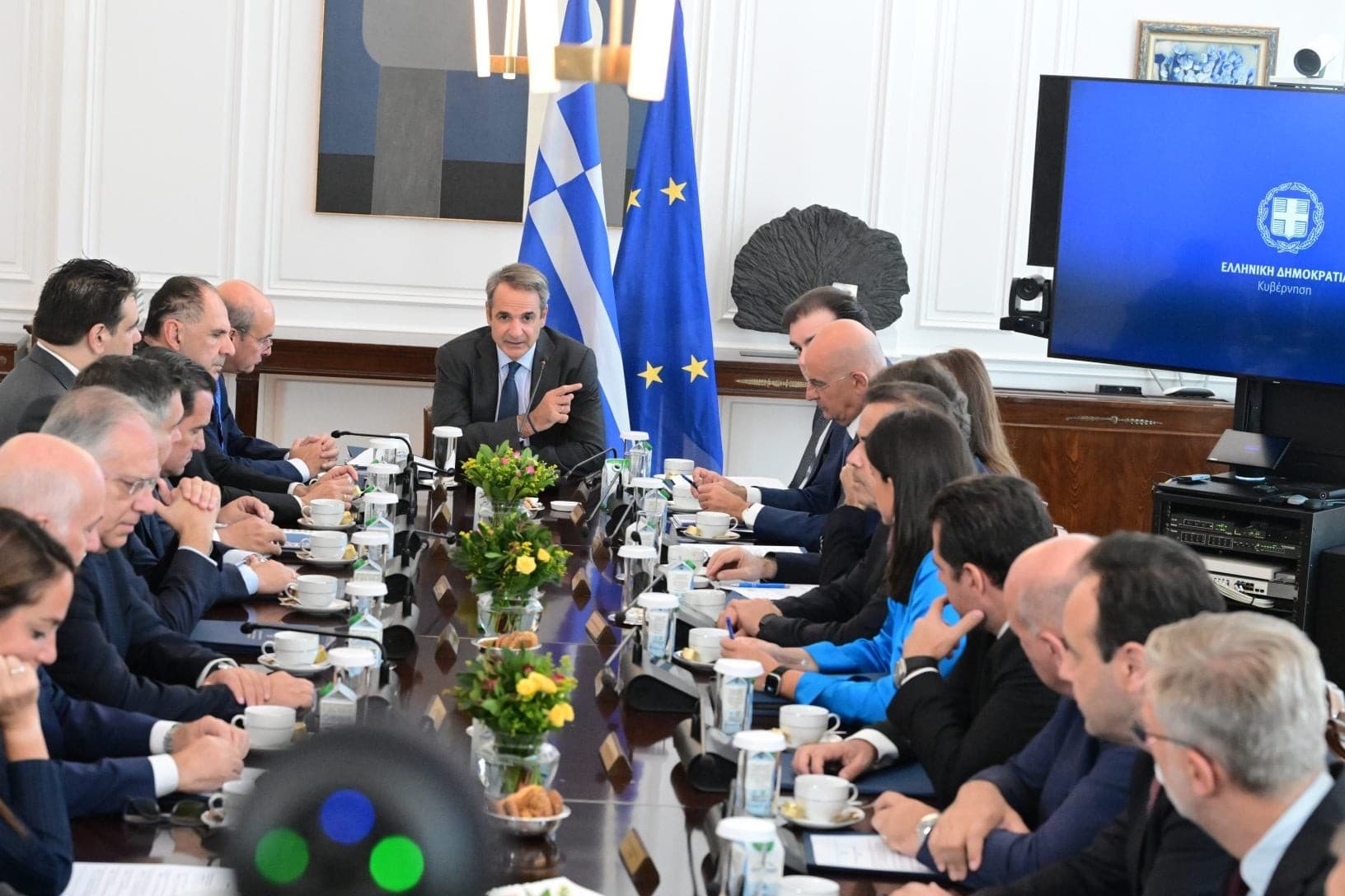 Αύξηση κατώτατου μισθού στα 930 ευρώ από τον Απρίλιο