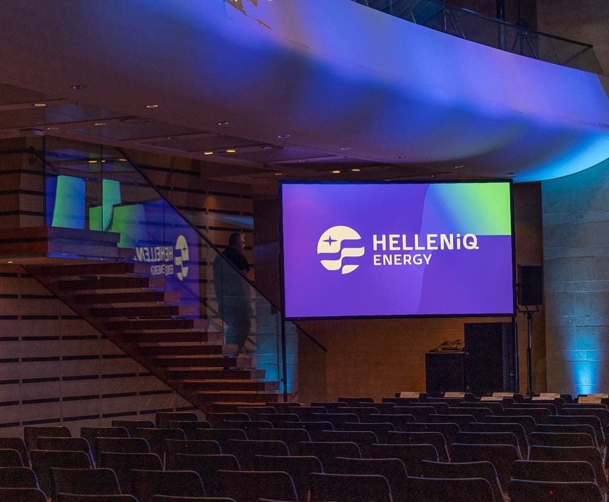 HELLENiQ Energy ξεκινά λειτουργία φωτοβολταϊκών πάρκων στη Ρουμανία