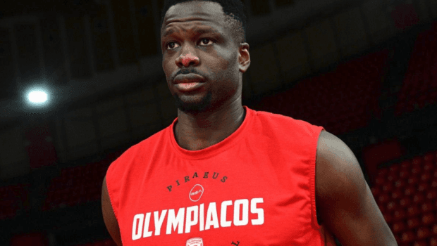 Φαλ Ολυμπιακός: Επιστροφή μετά 10 μήνες στη Βιλερμπάν