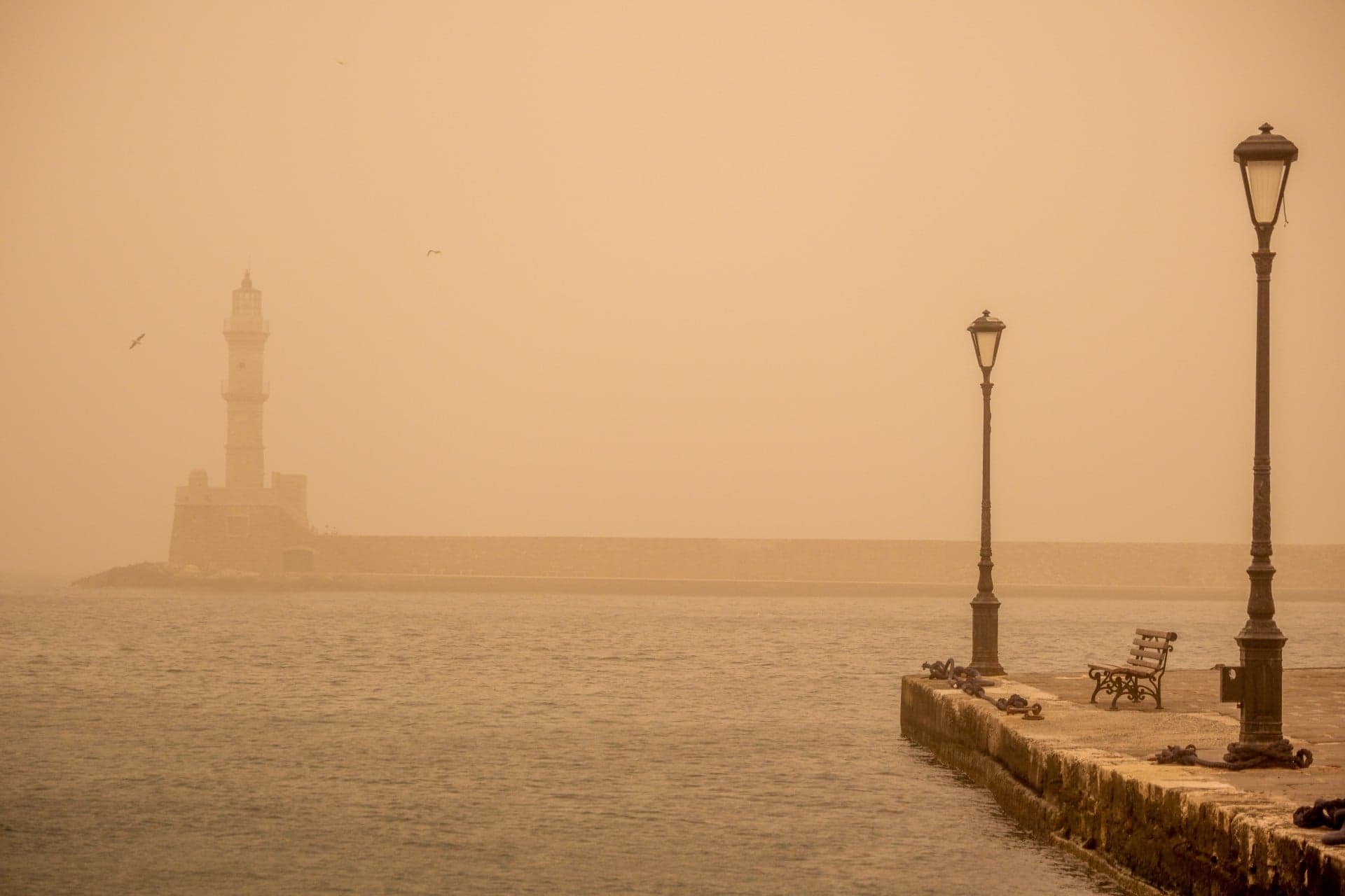 Δεμένα πλοία: Ακυρώσεις δρομολογίων λόγω θυελλωδών ανέμων