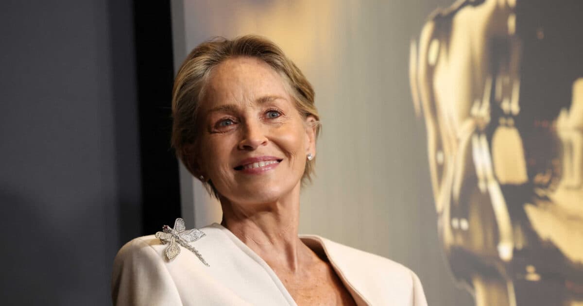 Σάρον Στόουν: Ο Ντε Νίρο δίνει το καλύτερο φιλί στο Χόλιγουντ