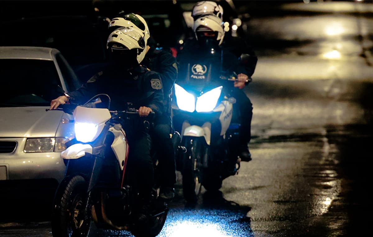 Διάρρηξη στη Βάρη: Καταδίωξη και πυροβολισμοί της αστυνομίας