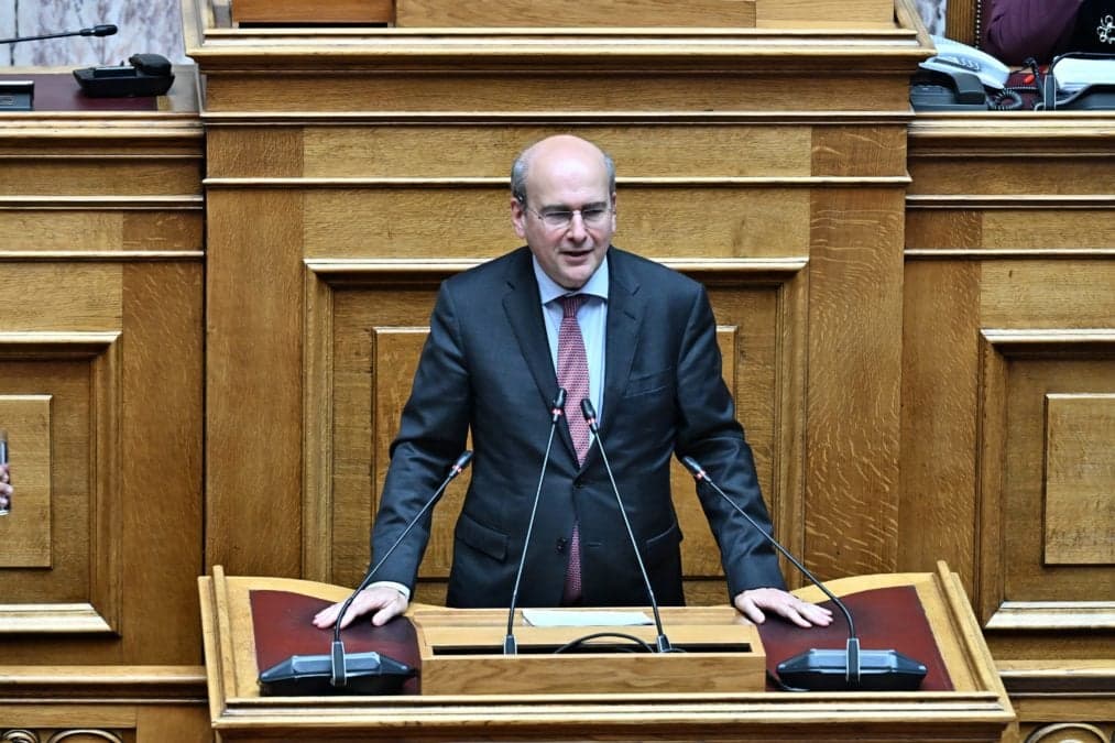 Χατζηδάκης σε αντιπολίτευση: «Που να πάω» του Κουτσούμπα