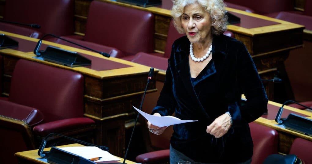 Όλες οι πτέρυγες της Βουλής εκφράζουν συλλυπητήρια στη Θεανώ Φωτίου