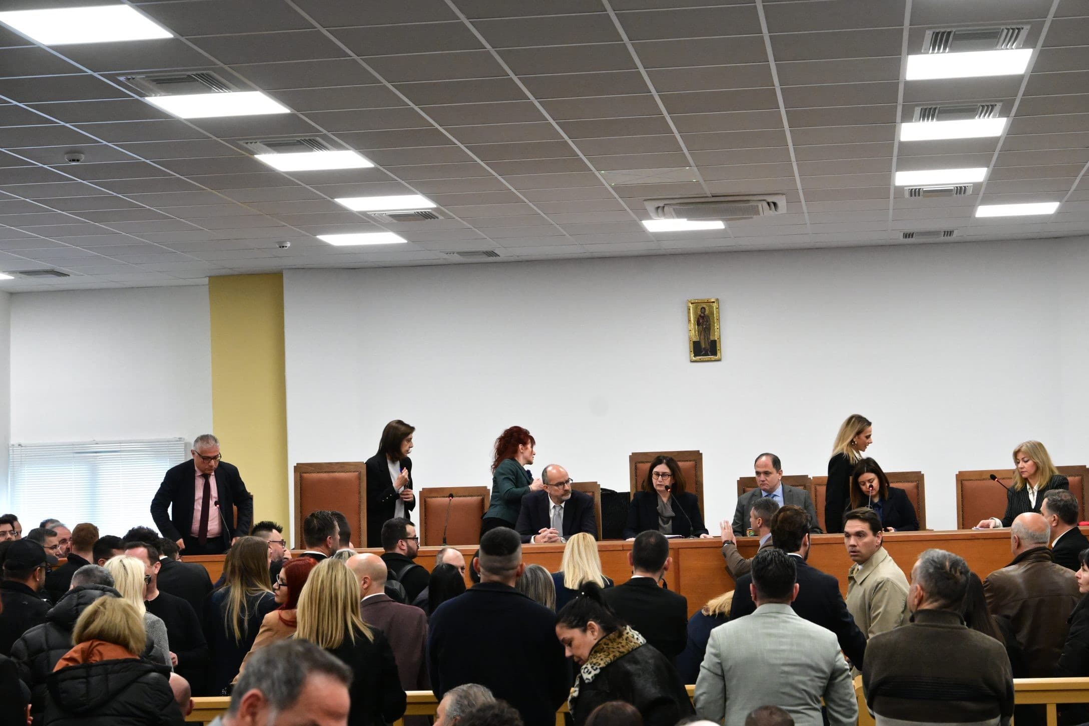 Δίκη Τέμπη: Συνεχίζεται σήμερα με νέες ρυθμίσεις