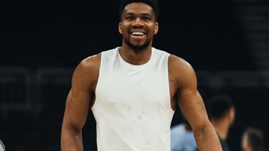 Αντετοκούνμπο: Νέα αιχμές για Μπακς και πανηγυρισμός