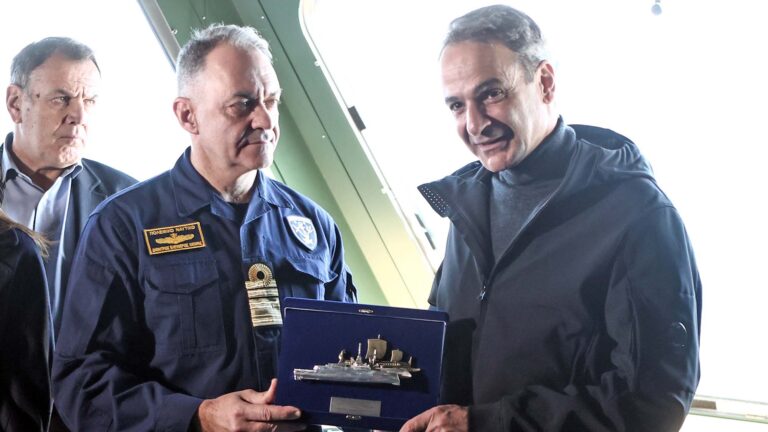 news 6968d05101657 - Στον ελληνικό στόλο η φρεγάτα «Κίμων» - Μητσοτάκης: «Παραδίδουμε πιο ασφαλή πατρίδα»