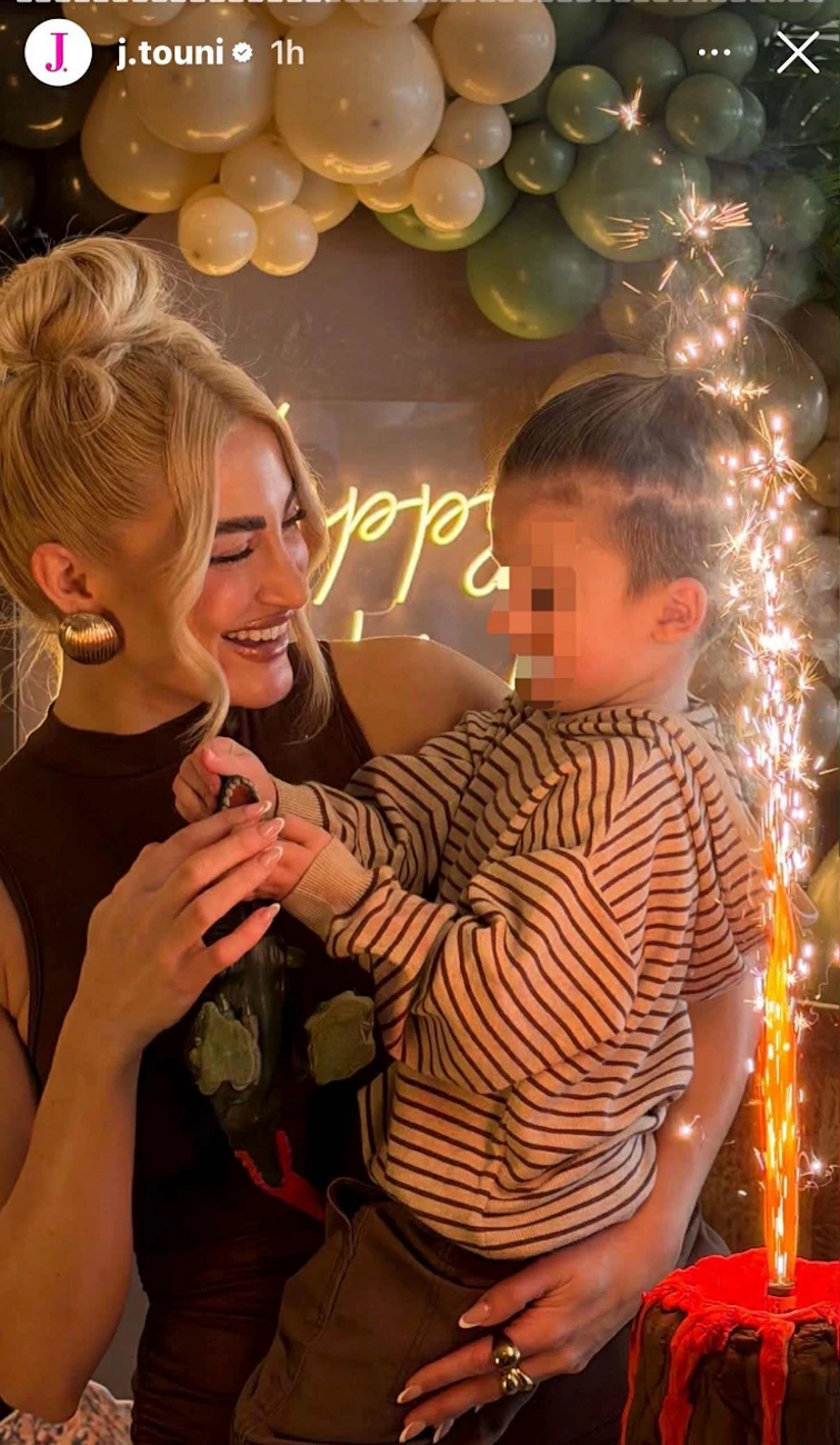 news 696d18cecabb0 - Το μαγικό πάρτι δεινοσαύρων του μικρού Πάρη από την Ιωάννα Τούνη