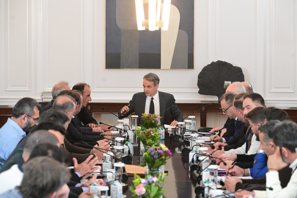 news 696e557ab1760 - Τετράωρη συνάντηση Μητσοτάκη - αγροτών: Συμφωνία για τεχνικές προσαρμογές, όχι νέα μέτρα